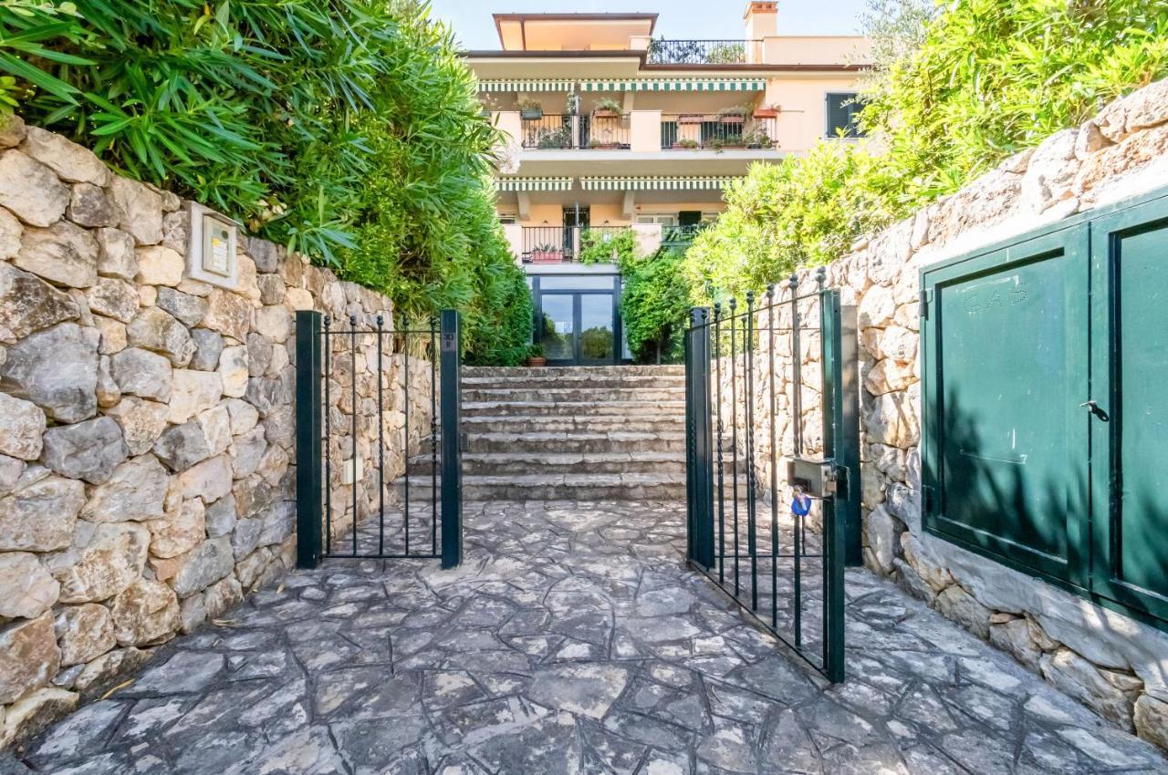דירות לריצ'י Piana Di Solaro Modern Flat & Swimming Pool מראה חיצוני תמונה